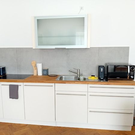 Lind-Appartments Villach Esterno foto