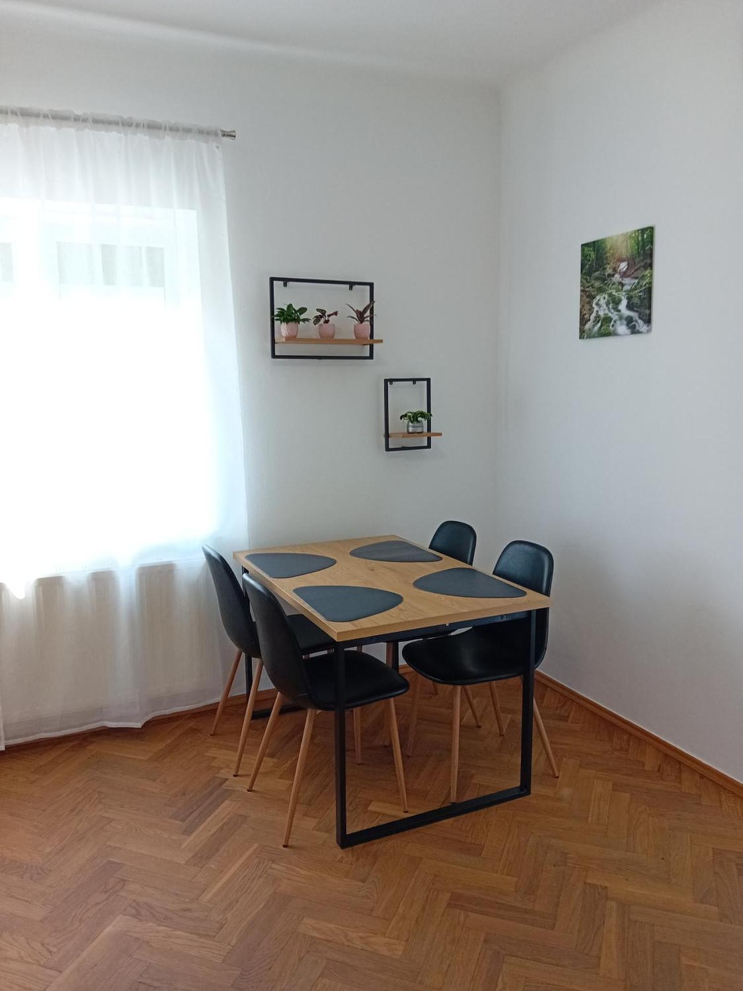 Lind-Appartments Villach Esterno foto